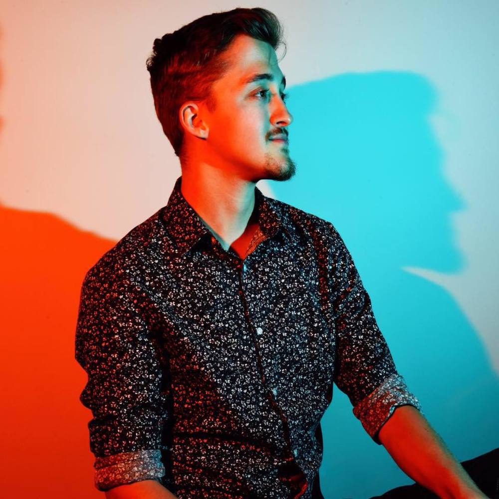 Meet your Posher, Adam